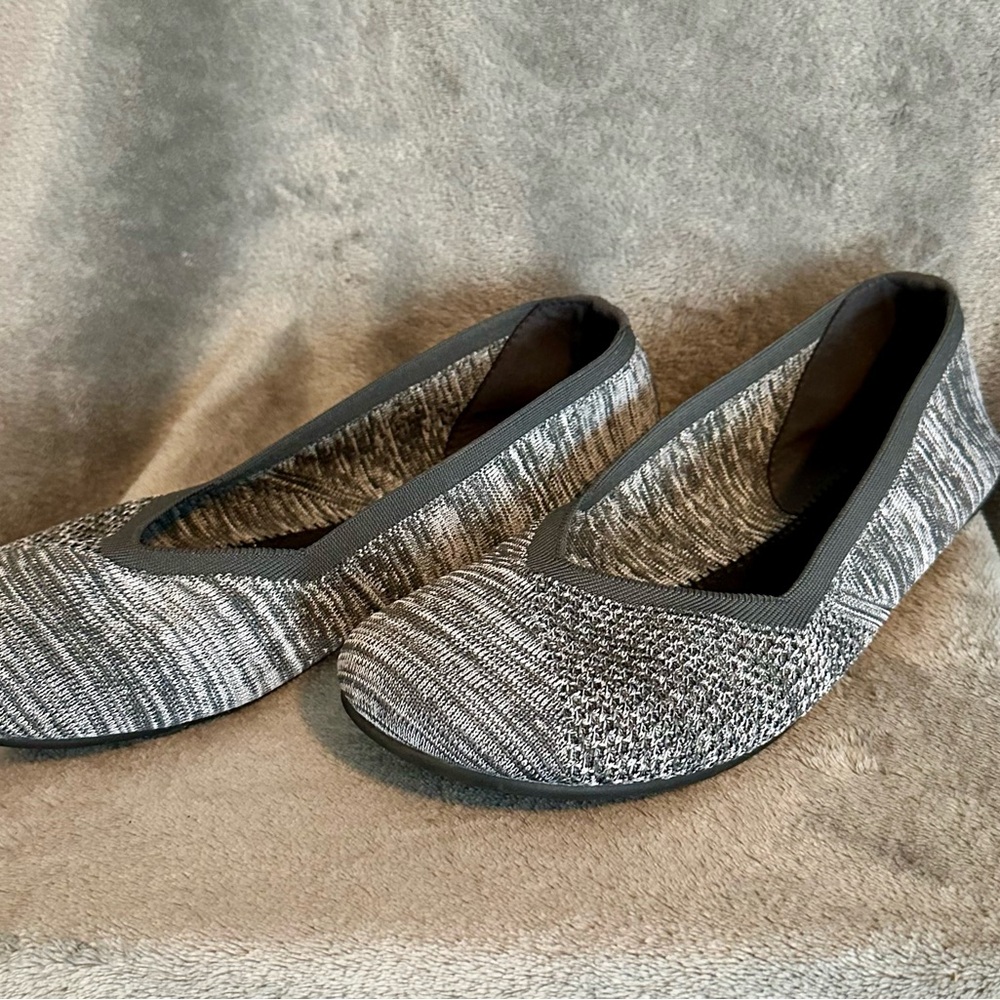 Gray Xero Ballet Flats with Flexible Sole